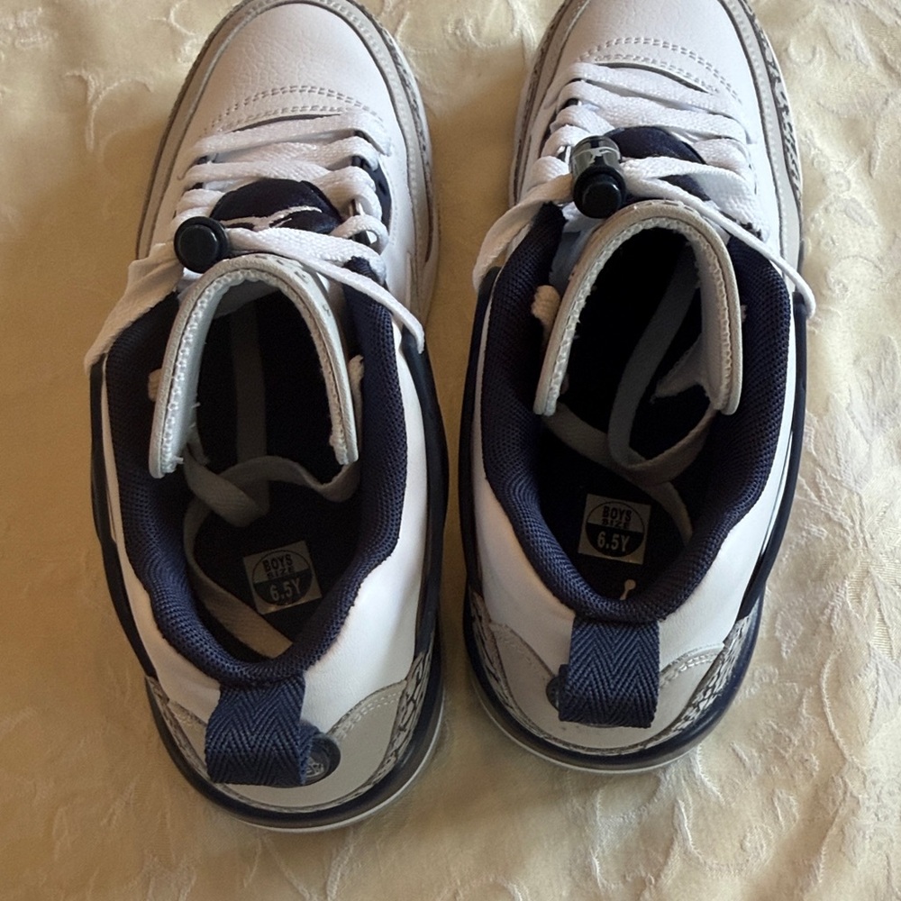 Jordan Kids White and Navy Basketball Sneakers with Grey Elephant Print - Picture 9 of 9